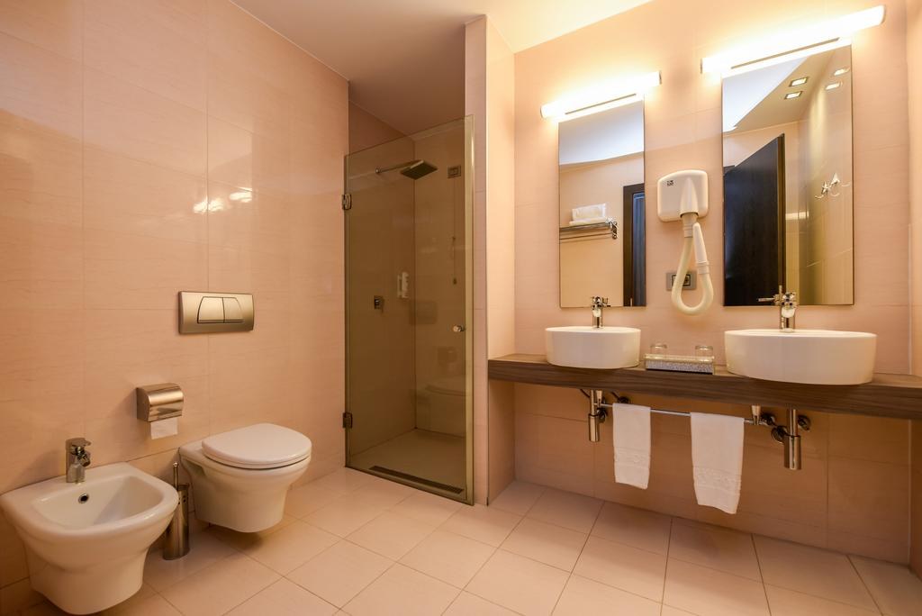 Sky Tower Hotel photo 4