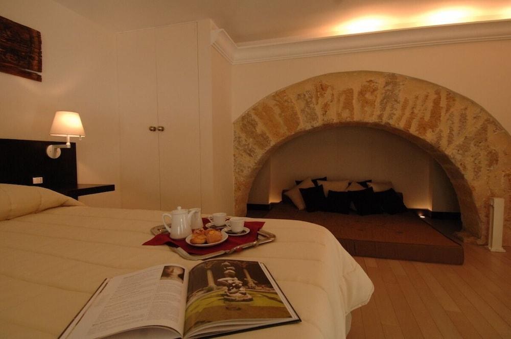 UCCIARDHOME photo 2