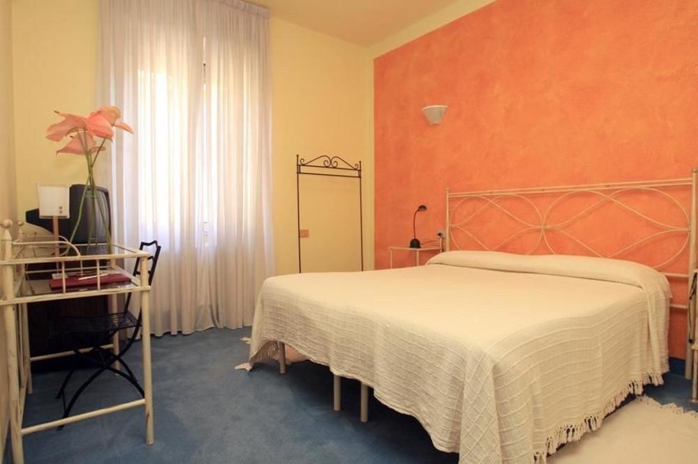 ITALIA photo 1