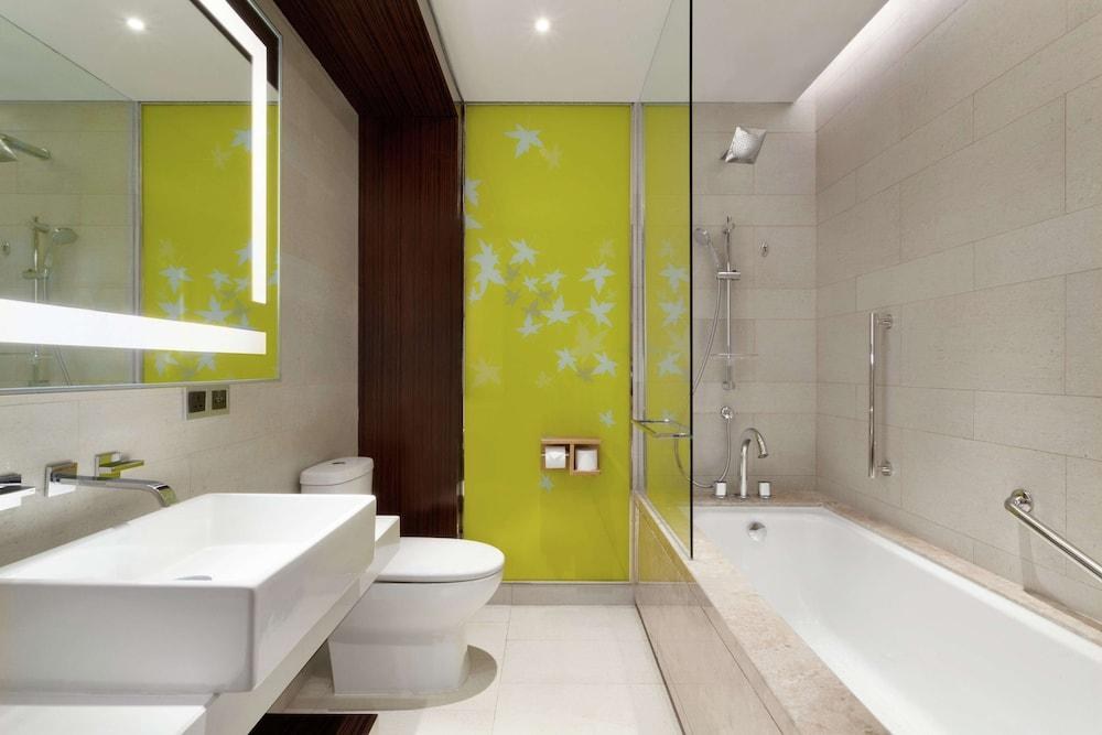 Hilton Garden Inn Shenzhen Bao'an photo 3
