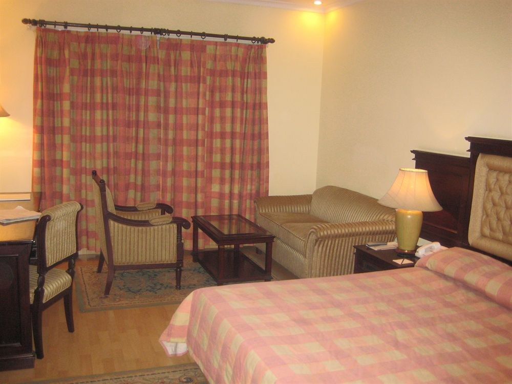 MARINA AGRA photo 1