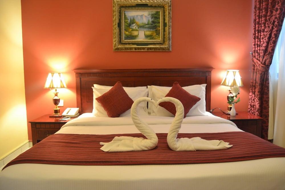AL MAHA REGENCY HOTEL SUITES photo 1