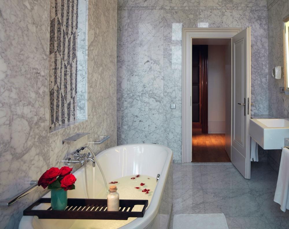 ROCCO FORTE HOTEL DE ROME photo 2