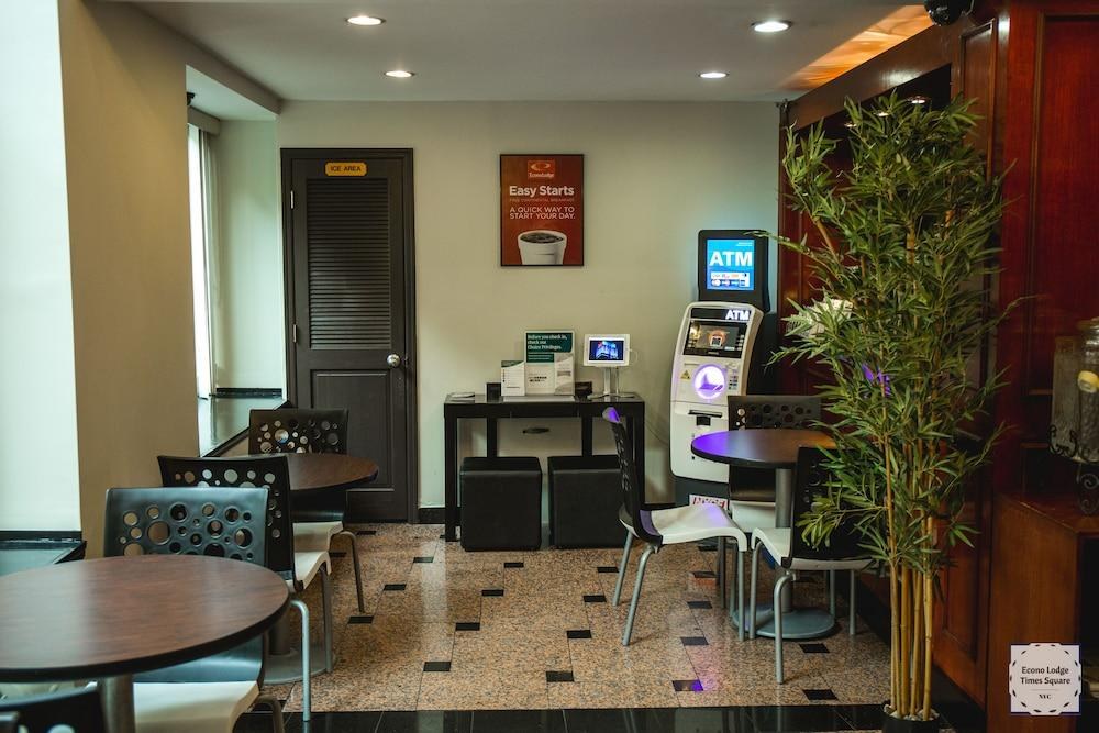ECONO LODGE TIMES SQUARE photo 4