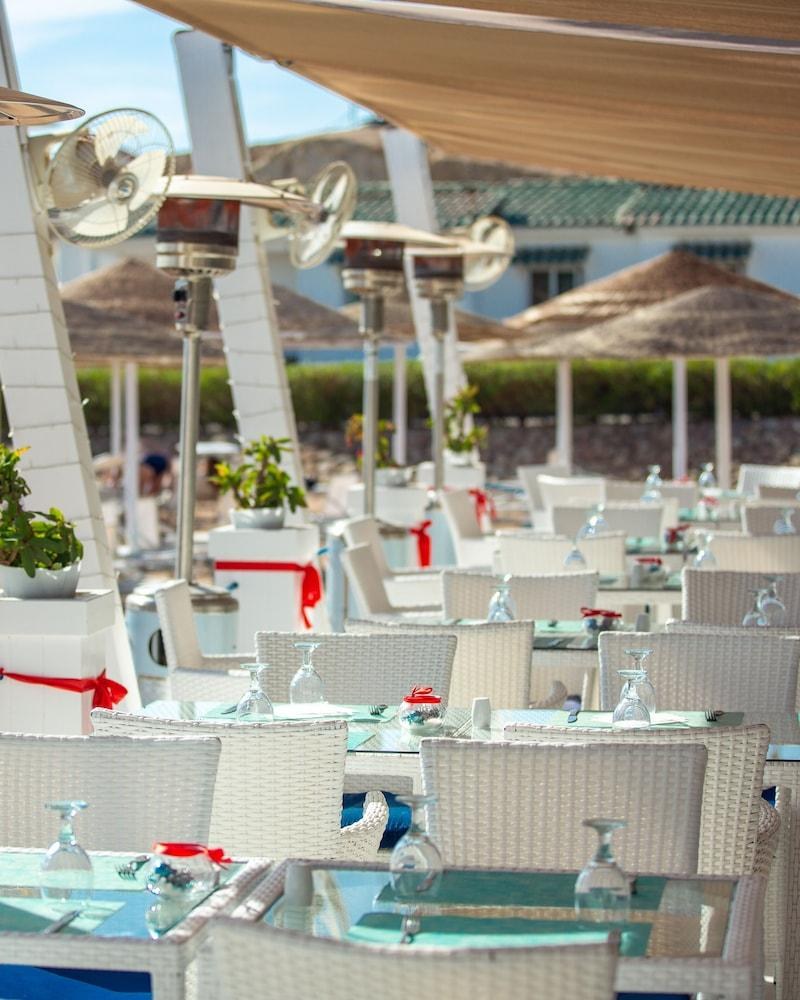 DOMINA AQUAMARINE POOL HOTEL & photo 3