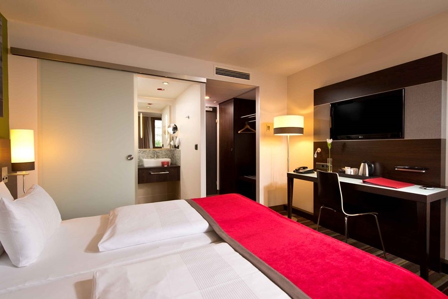 LEONARDO HOTEL VIENNA WESTBAHNHOF photo 1