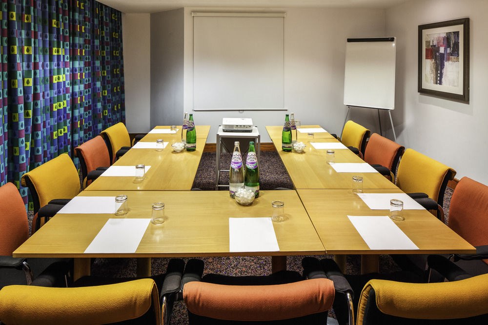 IBIS STYLES BIRMINGHAM AIRPORT photo 1