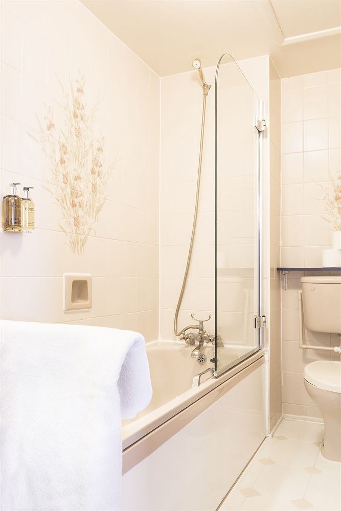 MITRE HOUSE HOTEL