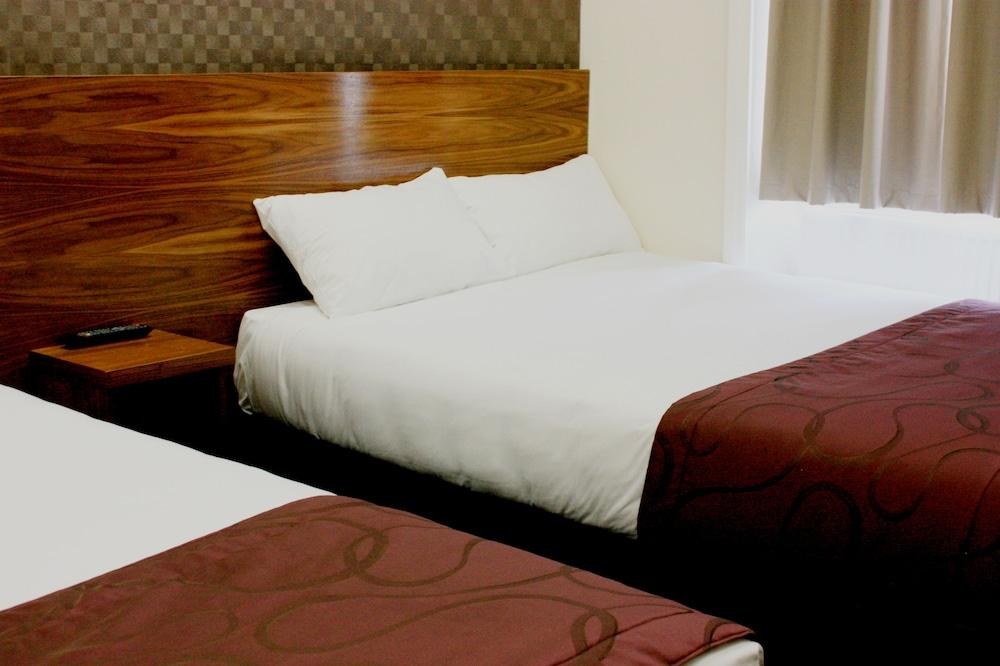 THE PARK HOTEL photo 4