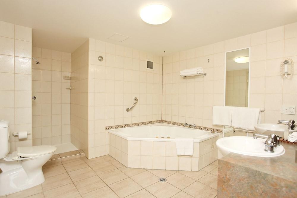 CAIRNS SHERIDAN HOTEL photo 2