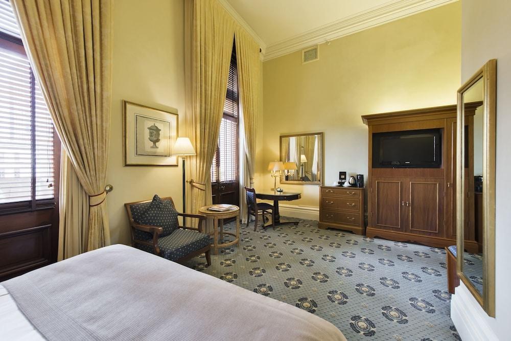 TREASURY CASINO & HOTEL photo 4