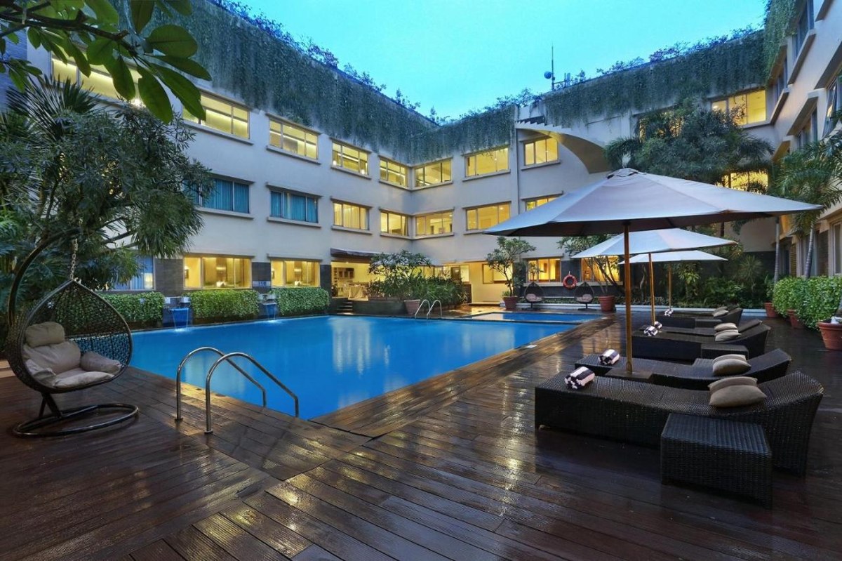 FAVEHOTEL PREMIER CIHAMPELAS