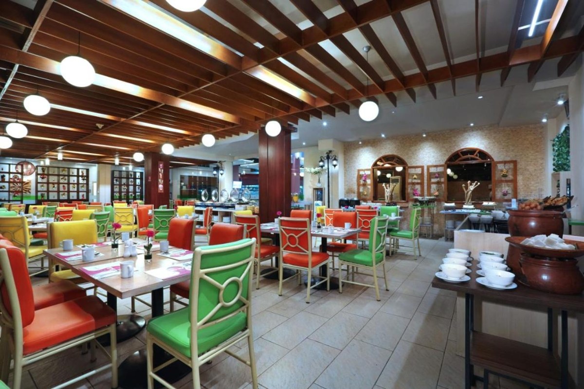 FAVEHOTEL PREMIER CIHAMPELAS photo 4