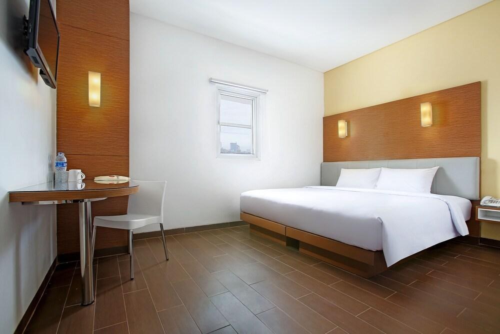 Amaris Hotel Season City photo 3