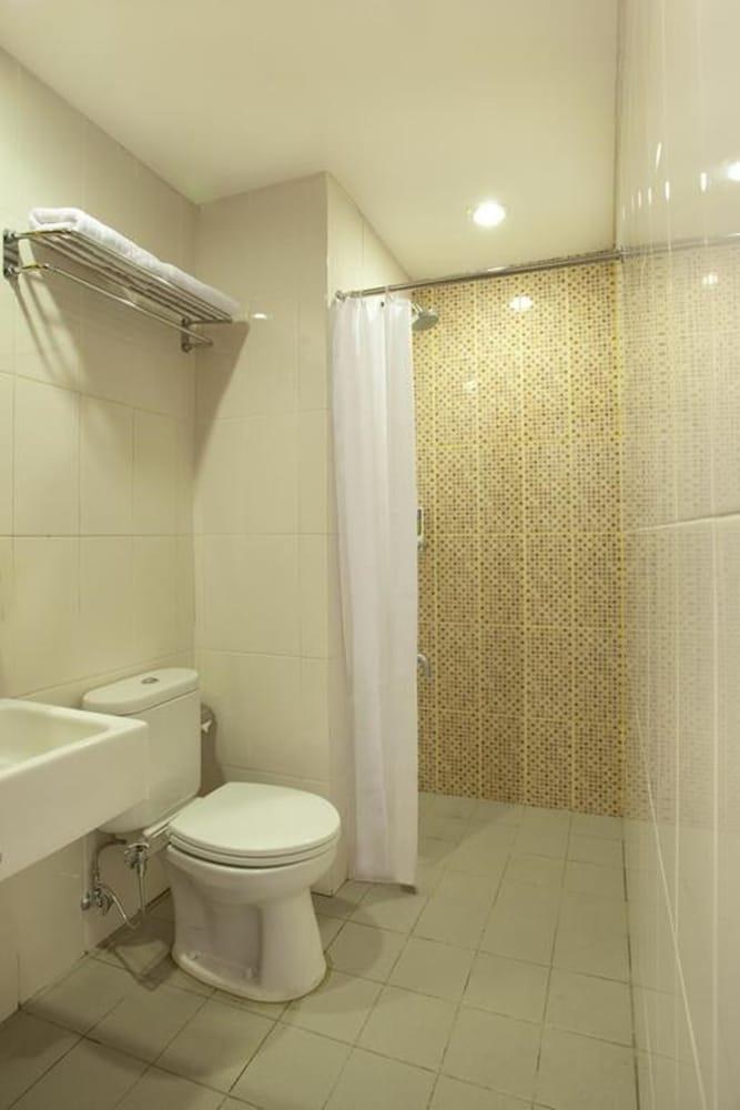 Amaris Hotel Cihampelas Bandung photo 2