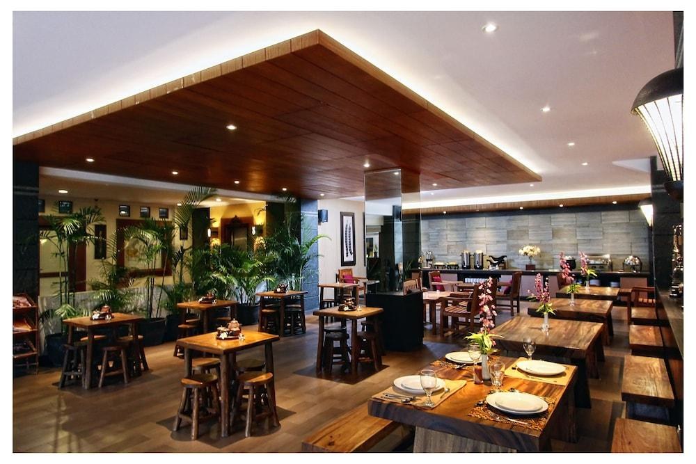 Sukajadi Hotel, Convention and Gallery photo 4