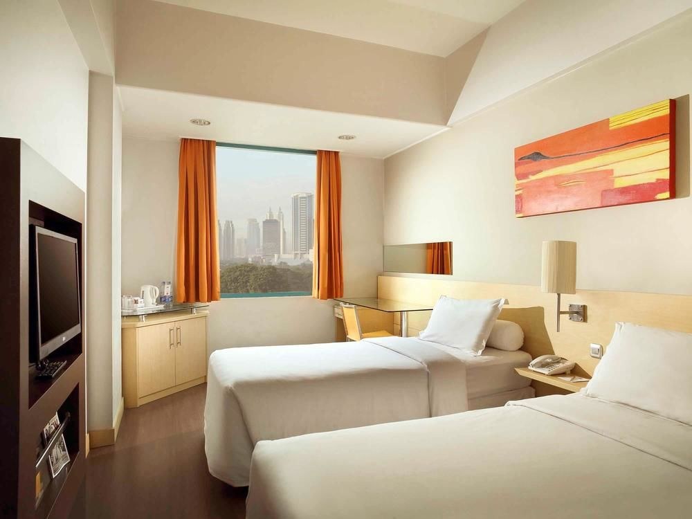 IBIS JAKARTA ARCADIA photo 1