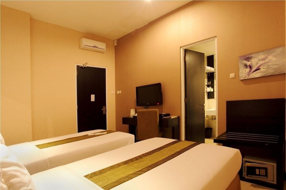 Vio Hotel Cimanuk photo 3