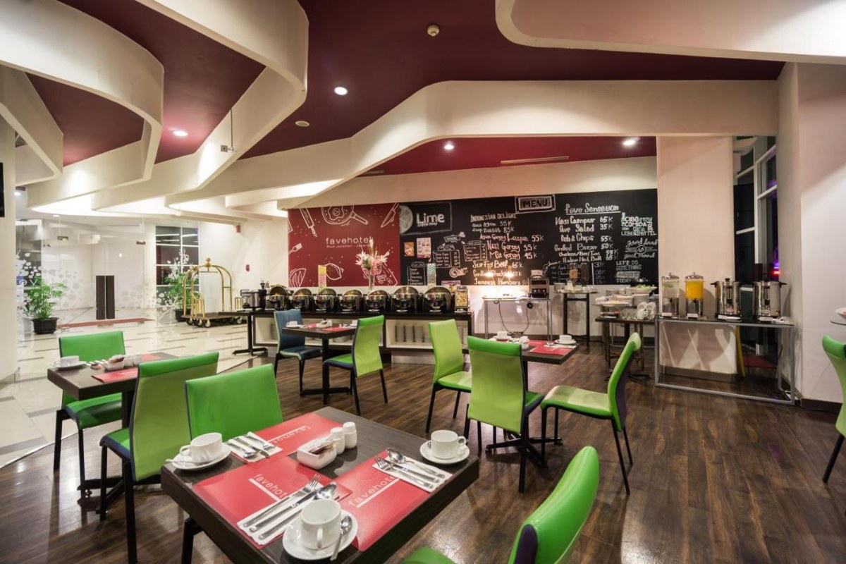 FAVEHOTEL PLUIT JUNCTION photo 2