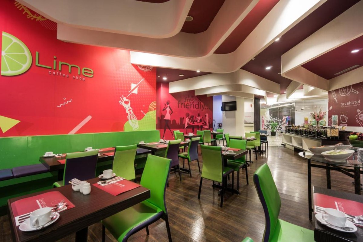 FAVEHOTEL PLUIT JUNCTION photo 3