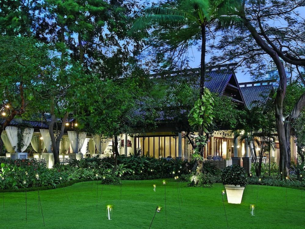 SHANGRI-LA JAKARTA photo 2