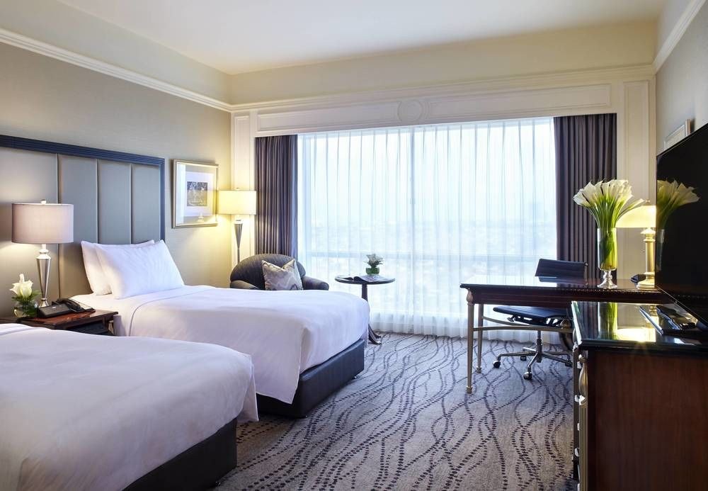 JW MARRIOTT HOTEL SURABAYA photo 4