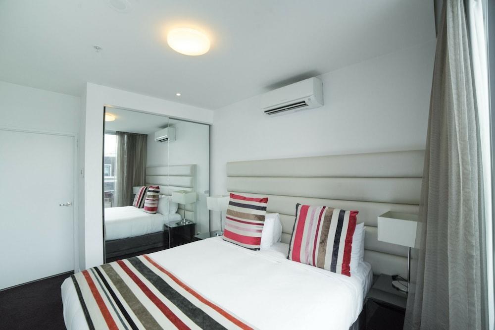 The Sebel Melbourne Docklands Hotel photo 2