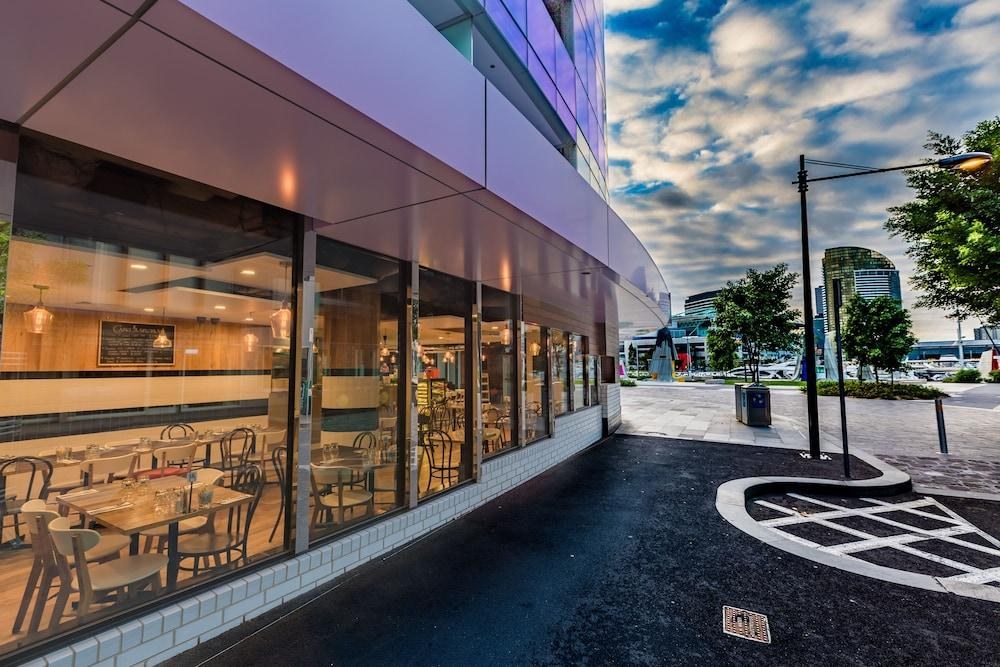 The Sebel Melbourne Docklands Hotel photo 3