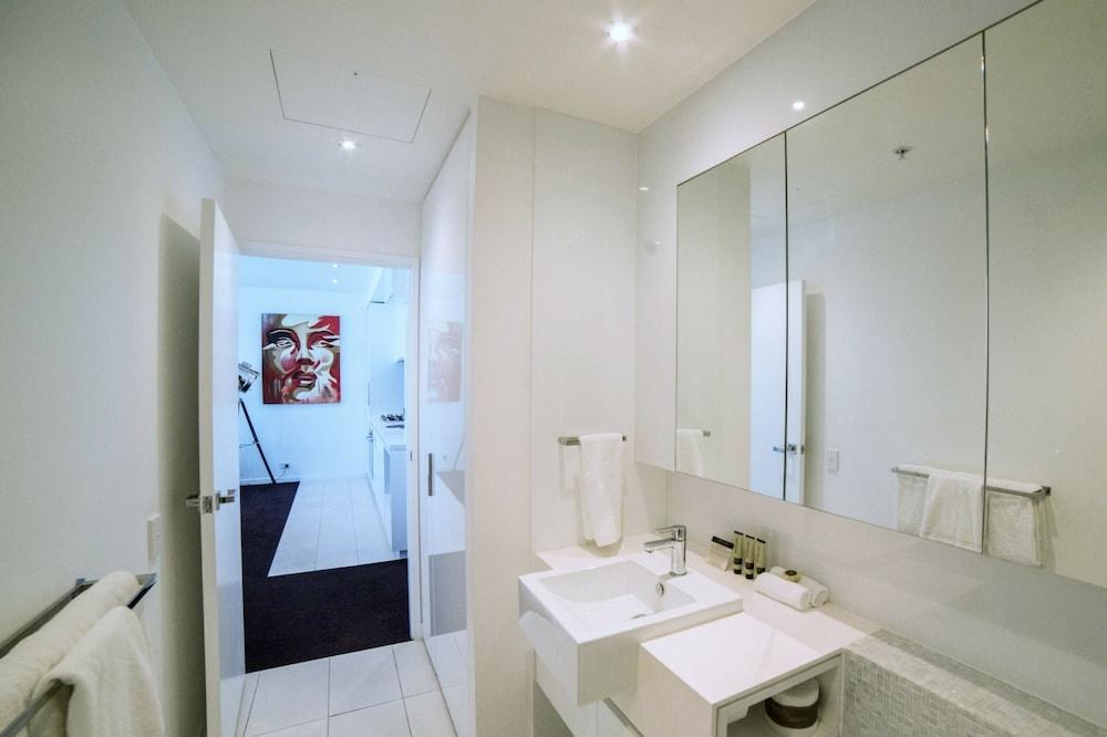 The Sebel Melbourne Docklands Hotel photo 4