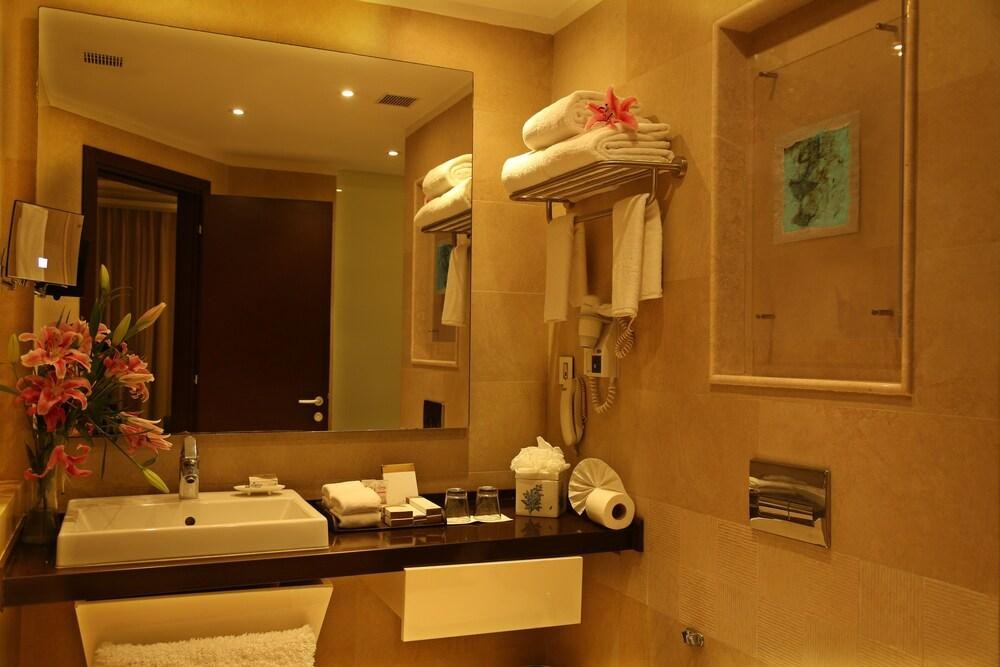 WELCOMHOTEL DWARKA photo 4