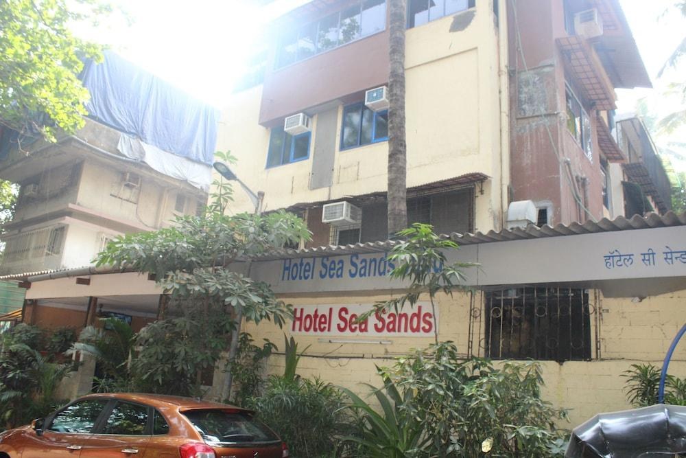 HOTEL SEA SANDS photo 4