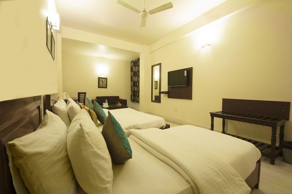 Shanti Villa photo 2