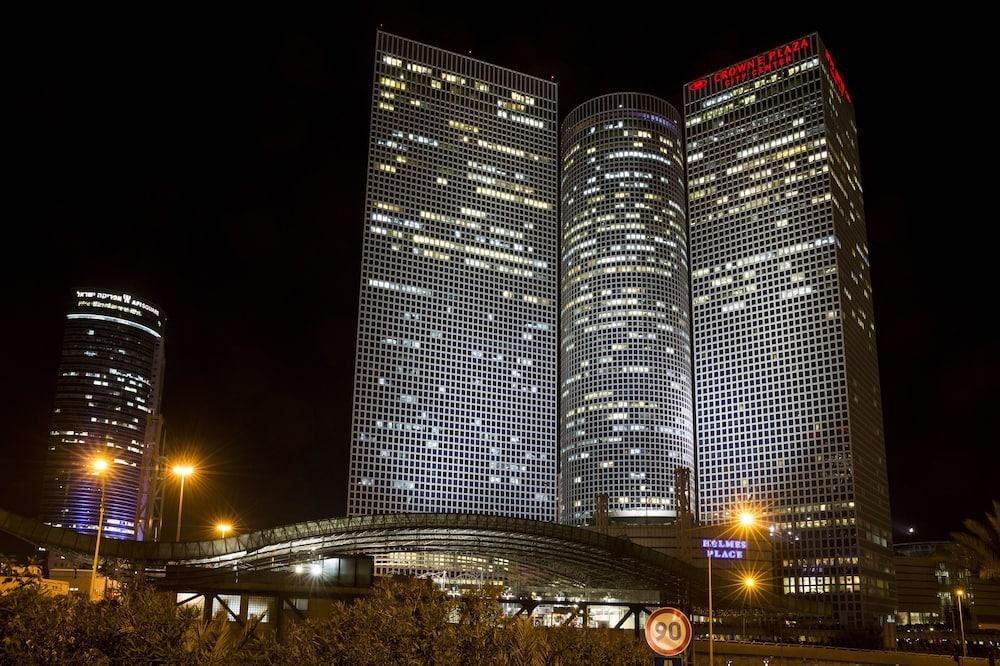 CROWNE PLAZA CITY CENTRE photo 2