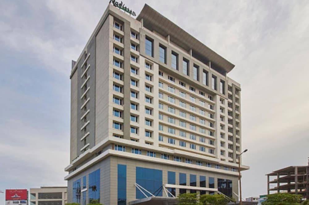 RADISSON HYDERABAD HITEC CITY photo 2