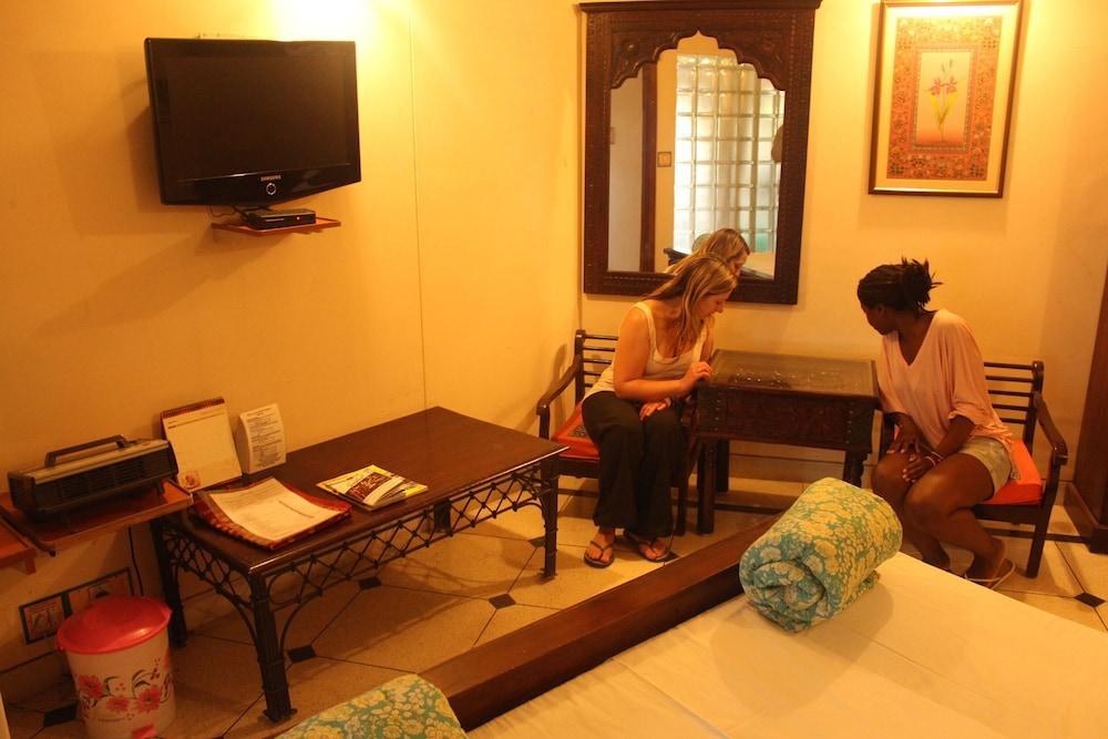 JAIPUR INN photo 2