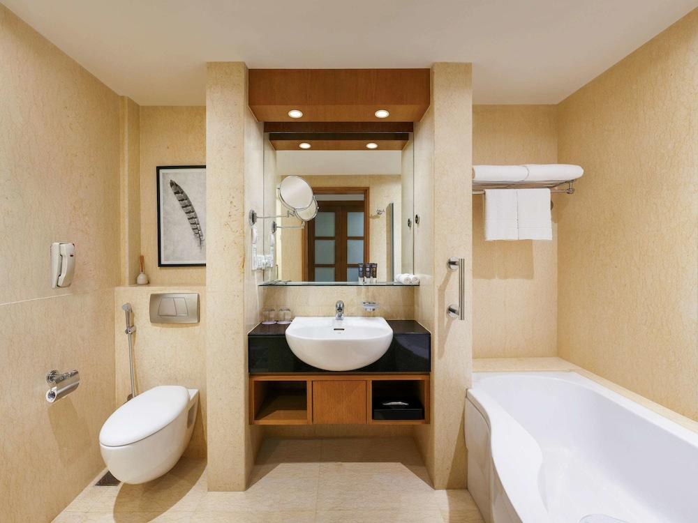 NOVOTEL HYDERABAD CONVENTION CENTRE photo 4