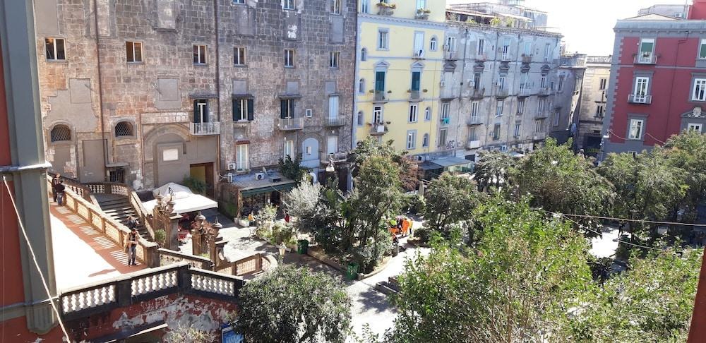 PIAZZA BELLINI photo 3