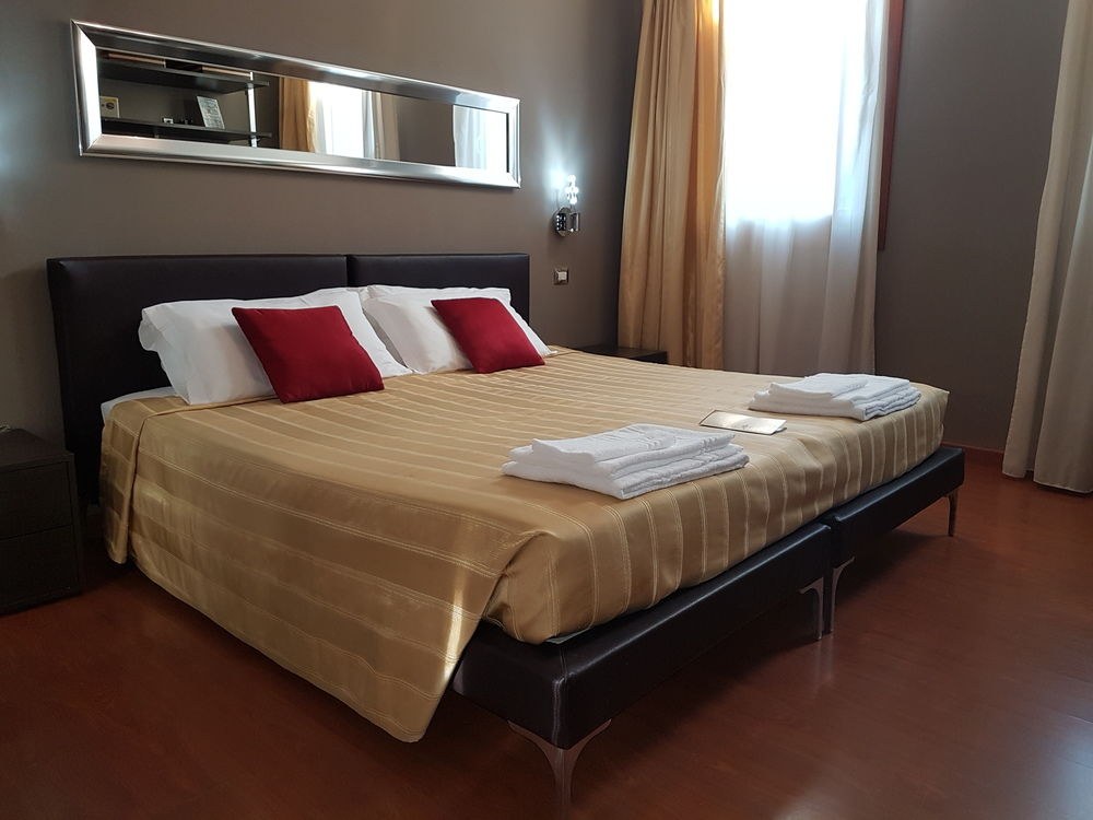 SMALL HOTEL ROYAL photo 1