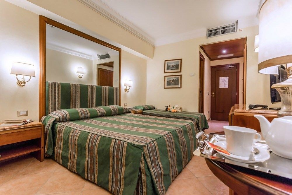 SIRACUSA photo 1
