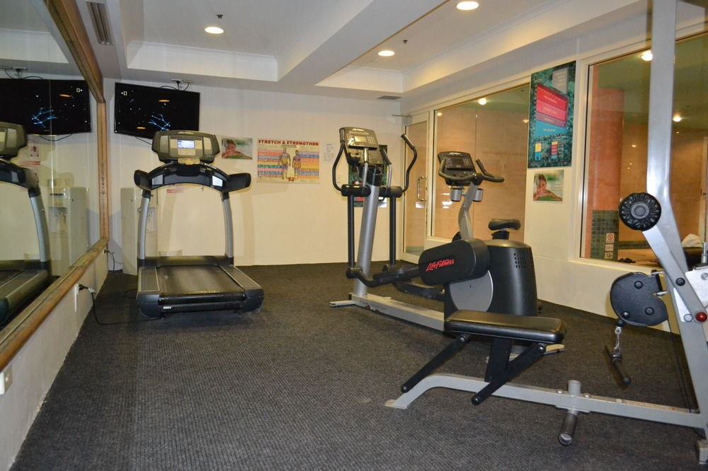 RADISSON HOTEL & SUITES photo 1