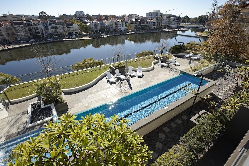 THE SEBEL APARTMENTS EAST PERT photo 4