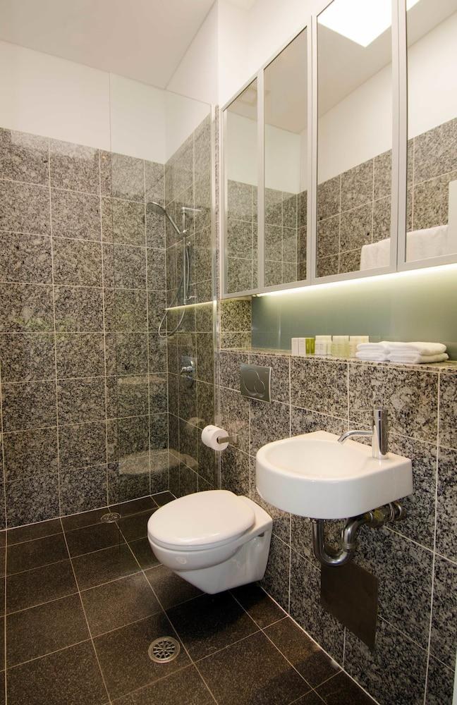 IBIS BUDGET SYDNEY EAST photo 2