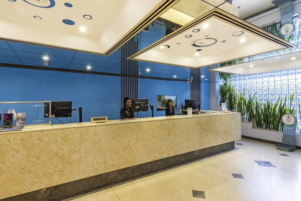 QUALITY HOTEL AMBASSADOR photo 3