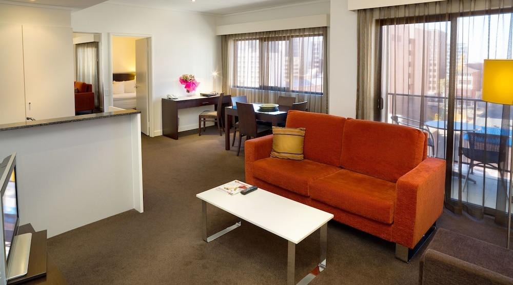ADINA APARTMENT BARRACK PLAZA photo 3