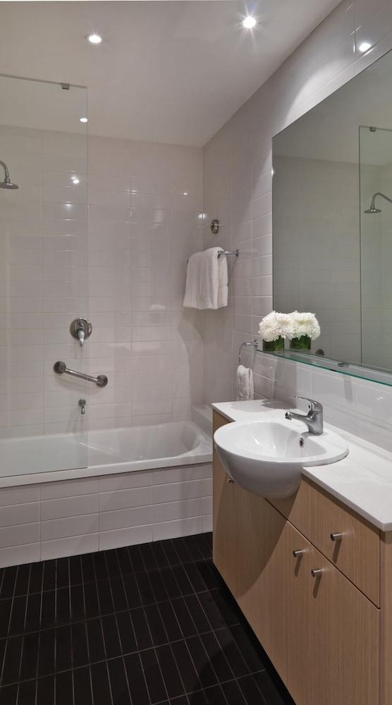 ADINA APARTMENT BARRACK PLAZA photo 4