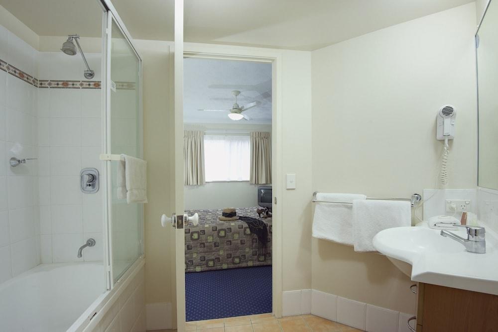 TURTLE BEACH RESORT photo 4