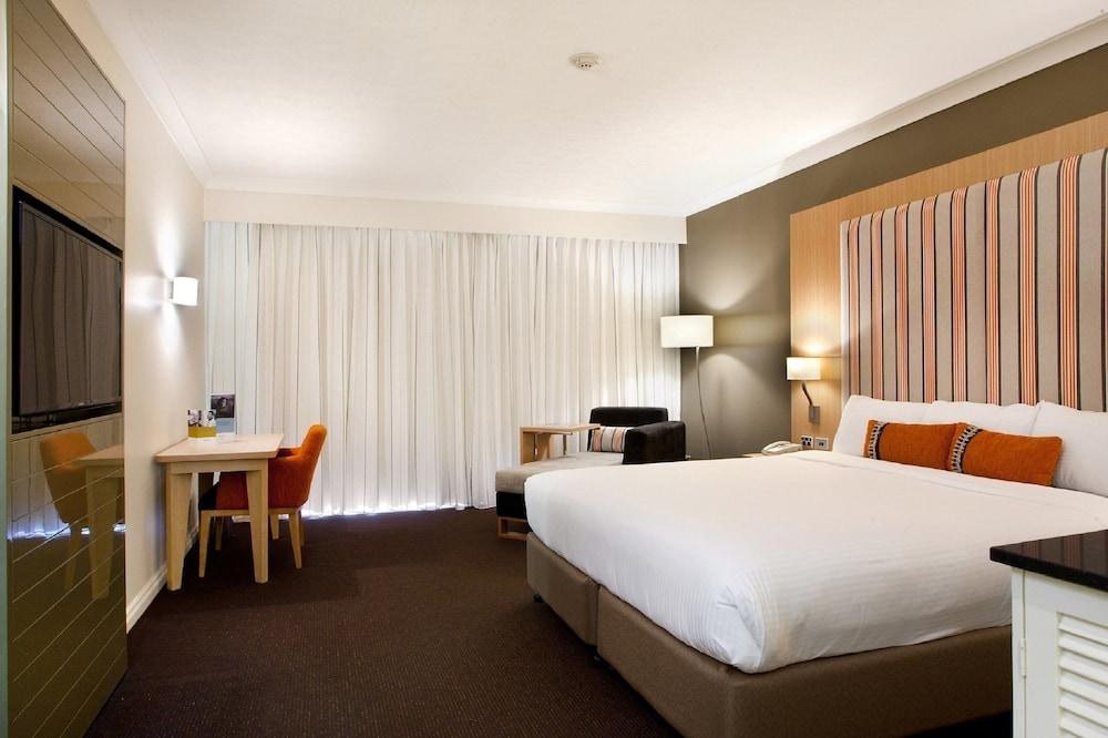 MERCURE GOLD COAST RESORT photo 2