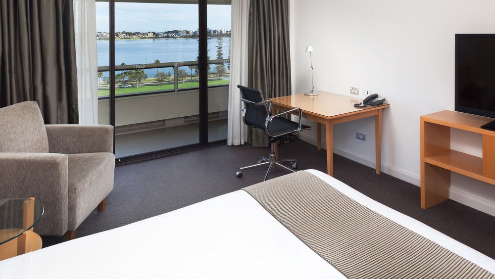 CROWNE PLAZA HOTEL PERTH