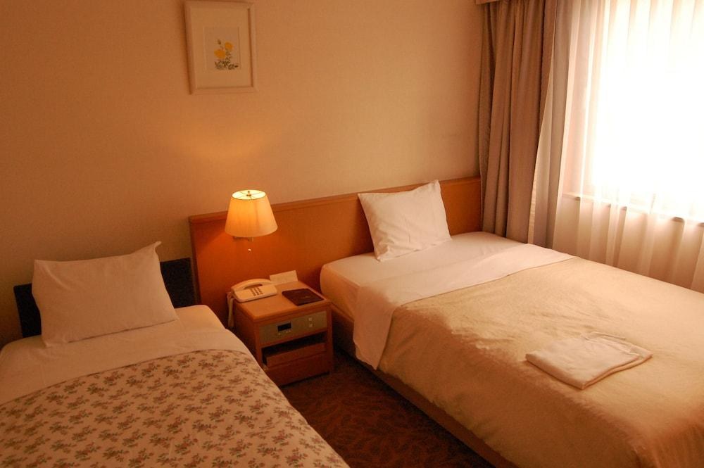 HOTEL ROSE GARDEN SHINJUKU photo 2