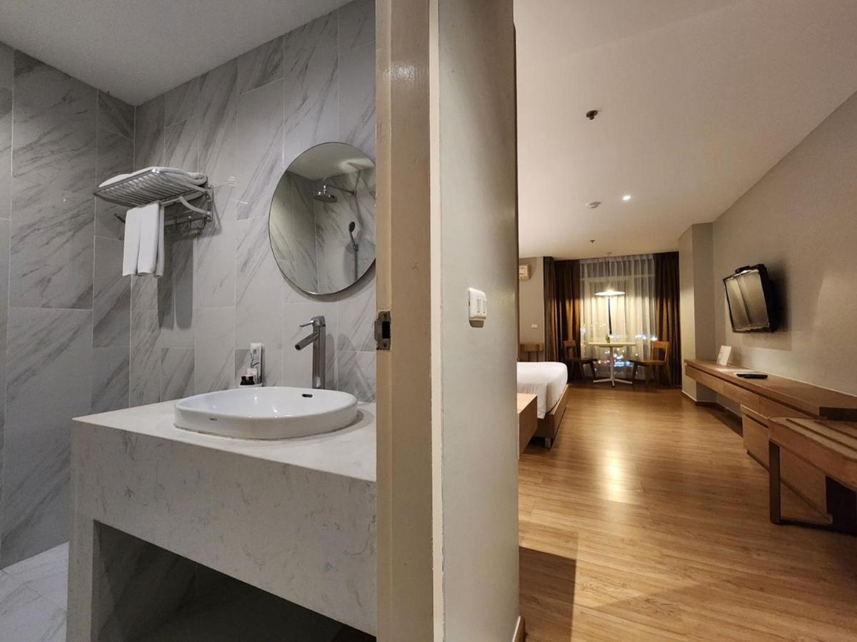 BRIGHTON HOTEL BANGKOK photo 1